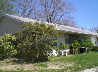 117 Exmore Ct UNIT B, Ridge, NY 11961