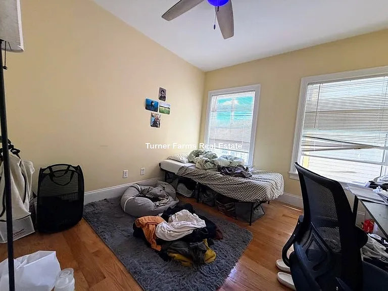 118 Holland St — Photo 7