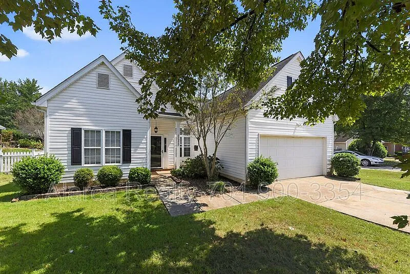 3 bed, 1600 sqft, $2,300 — Photo 2