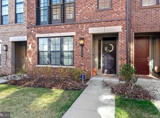 7509 Sawyer Farm Way Unit 2002, McLean, VA 22102