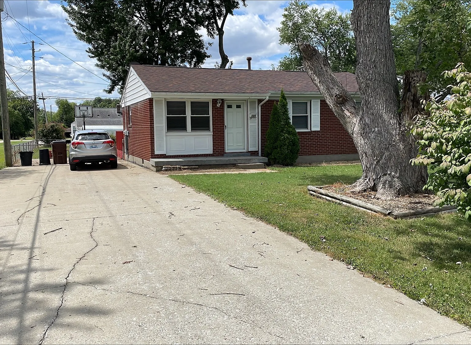 4 bed, 1400 sqft, $1,995 — Photo 1