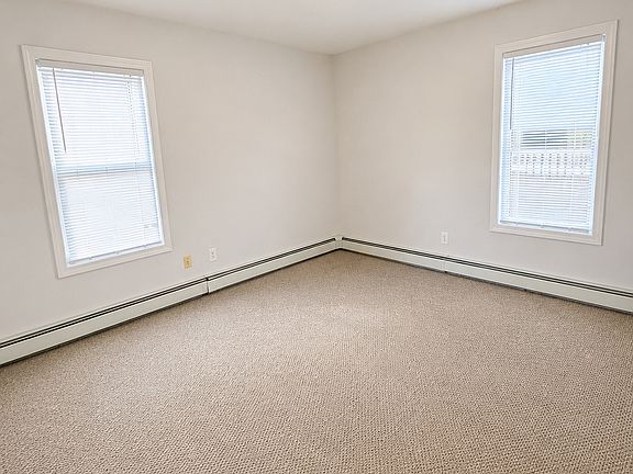 4th image of 7 Trent St #1
