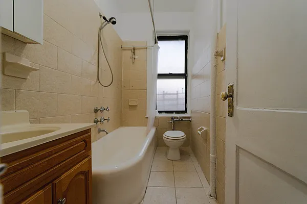 Rented by Compass | media 4
