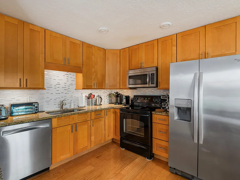 204 Pompano Dr SE #A — Photo 15