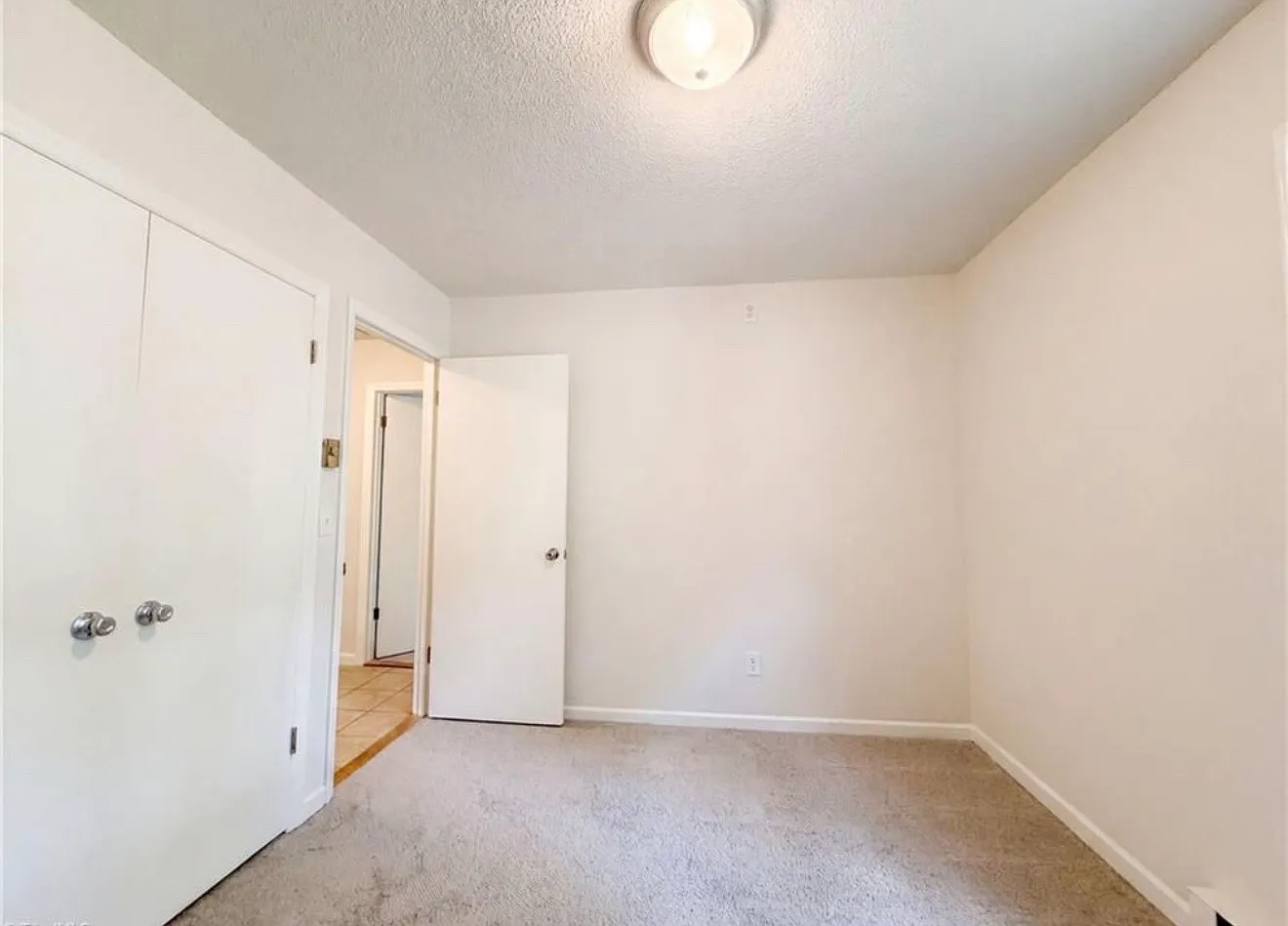 3 bed, 1.5 bath, 1143 sqft, $1,750 — Photo 4