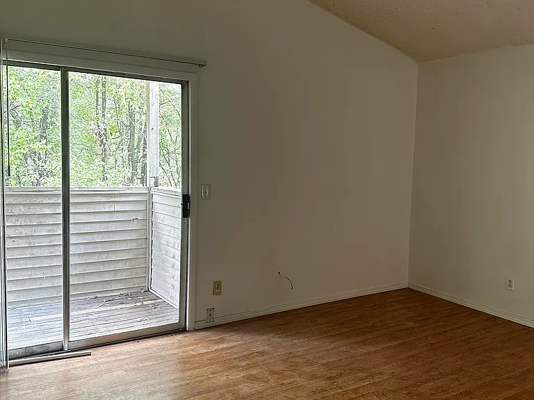 1100-1200 S Lynn Ln #21 — Photo 14