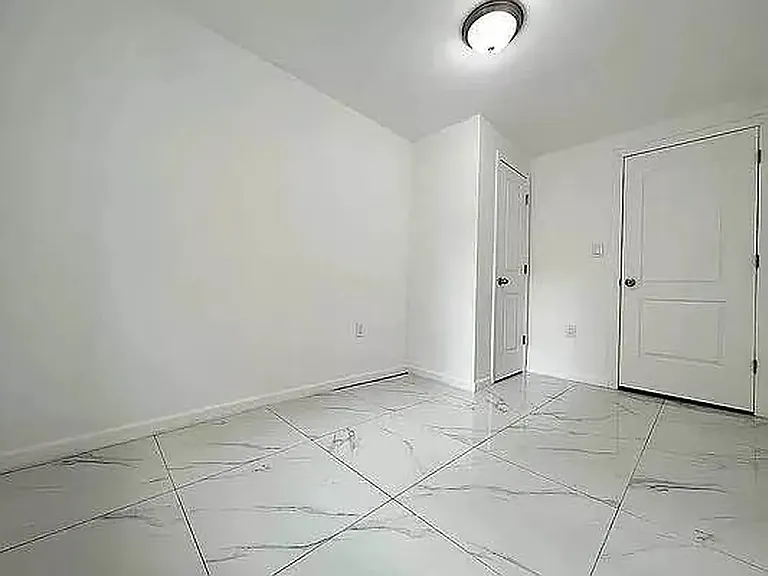 2832 W 15th St #1B — Photo 6
