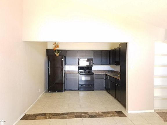 3rd image of 633 N May St APT 22