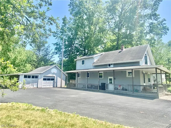 1256 Brookside Dr, Leavittsburg, OH 44430