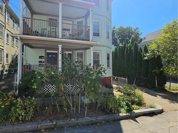 45-47 Carrington Ave, Providence, RI 02906