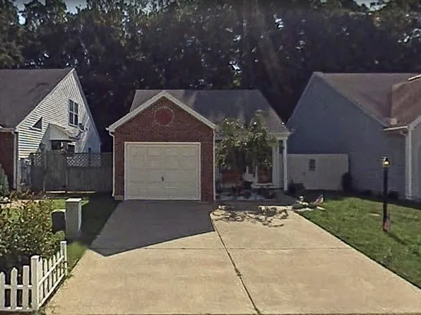 3820 Park Ridge Dr, Evansville, IN 47715