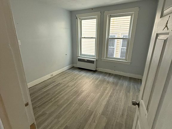 2nd image of 76-78 Saratoga St #1