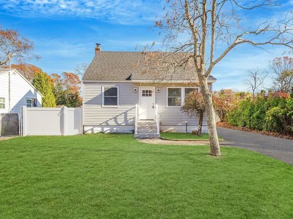 125 Mill Drive, Mastic Beach, NY 11951