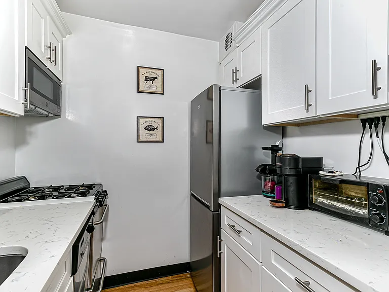 25 W 13th St #2CS — Photo 7