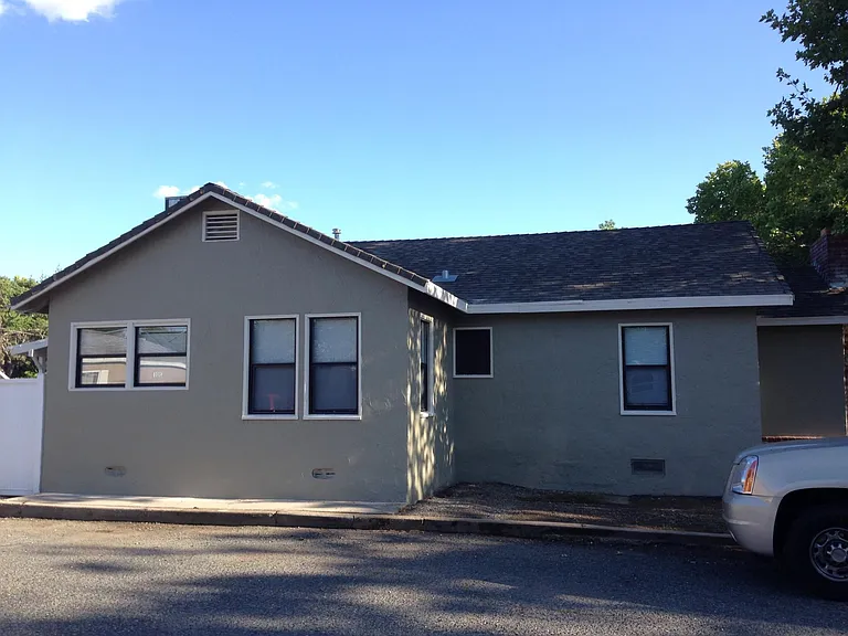 307 C St — Photo 5