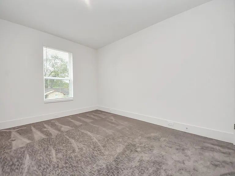 7504 Carver Rd #D — Photo 37