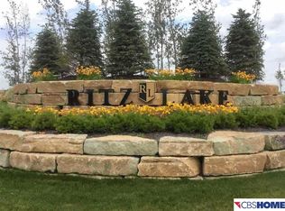 2745 Ritz Pl, Fremont, NE 68025
