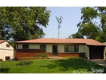 7833 Skyview Dr photo 1