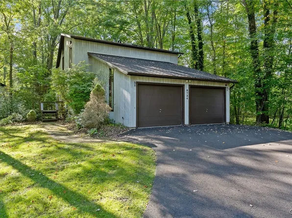 8734 Radburn Dr, Baldwinsville, NY 13027