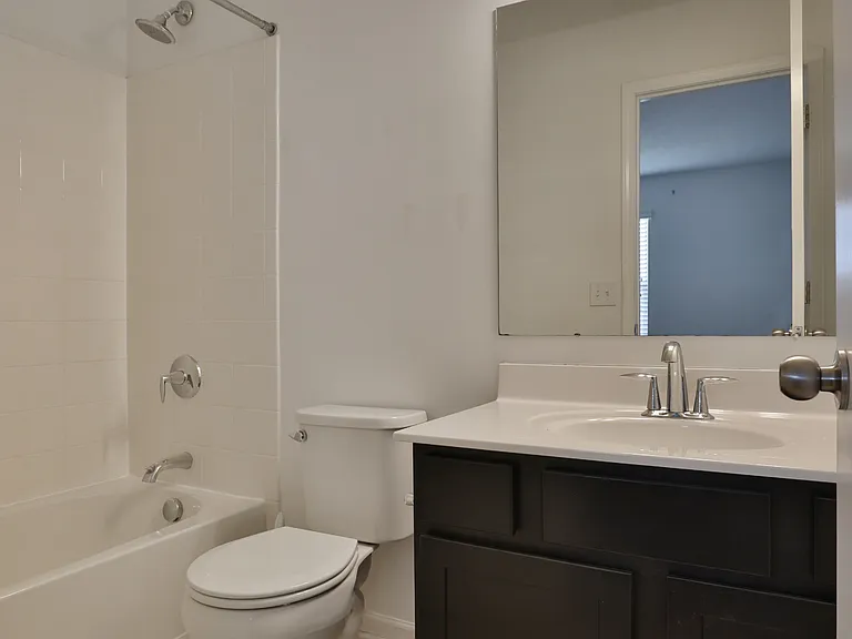 1413 Bloomington Blvd — Photo 22