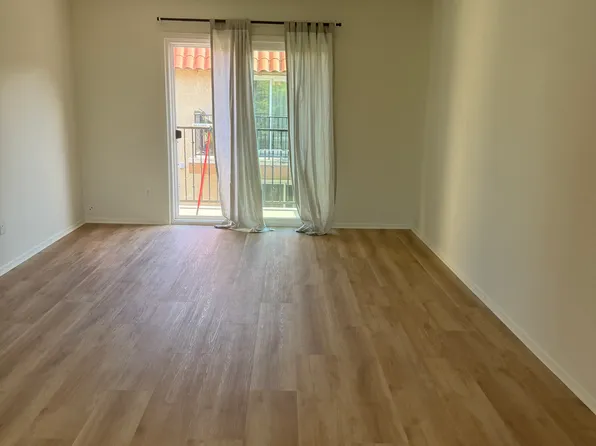 1912 Rockefeller Ln APT 201, Redondo Beach, CA 90278