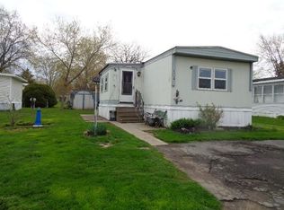 504 Bankside Dr, Hamlin, NY 14464