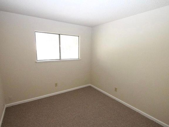 4th image of 5863 Bamford Dr