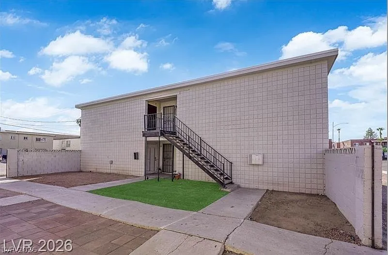 2908 Poplar Ave #3
