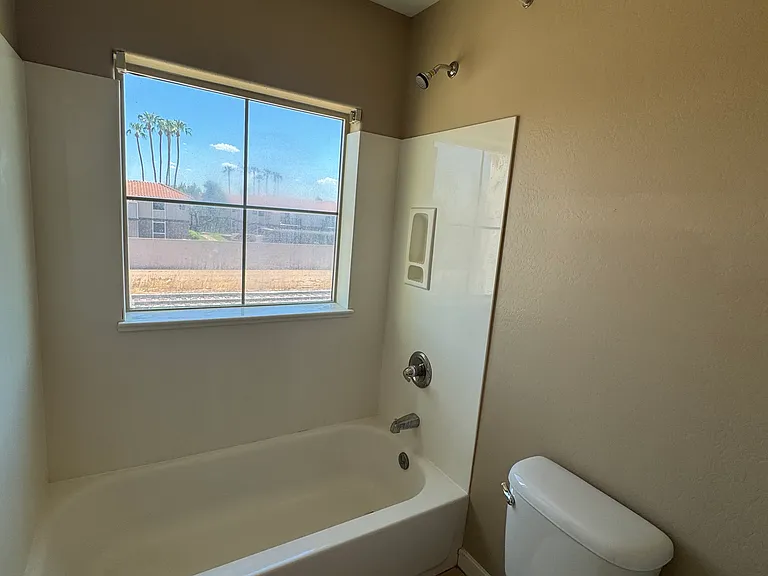 1115 E Cedar St — Photo 21
