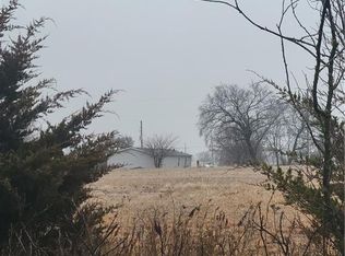 10 Falcons Roost Dr, Linn Valley, KS 66040