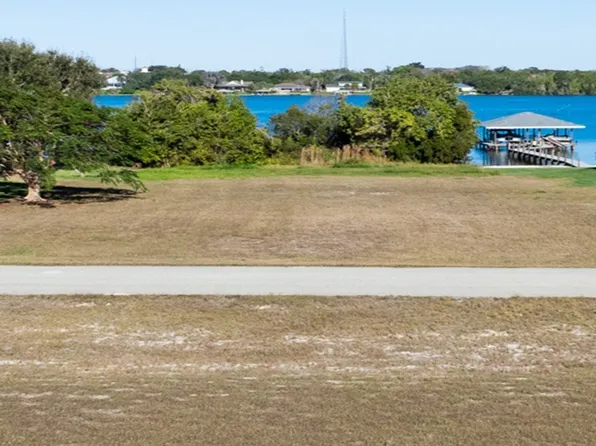 494 Sunset Pointe Dr, Lake Placid, FL 33852