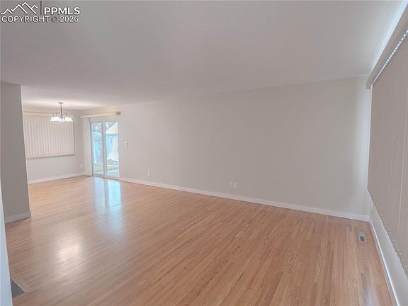 5th image of 2420 San Carlos Cir