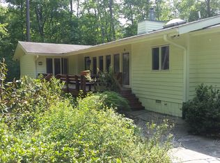 121 Hunters Ridge Rd, Chapel Hill, NC 27517