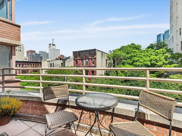 393 W 49th St, New York, NY