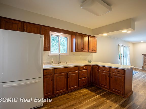 2nd image of 5455 Easy St