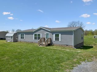 765 Shrum Cemetery Rd, Westmoreland, TN 37186