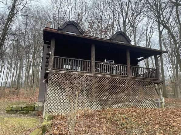 11651 Overton Rd, Burbank, OH 44214