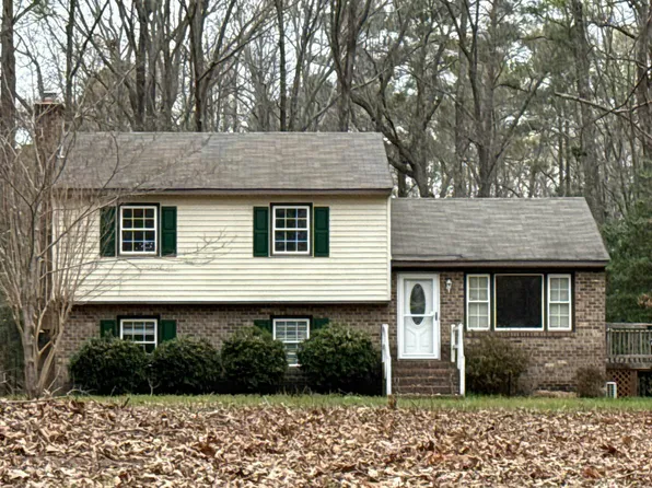 303 Newman Dr, Aylett, VA 23009