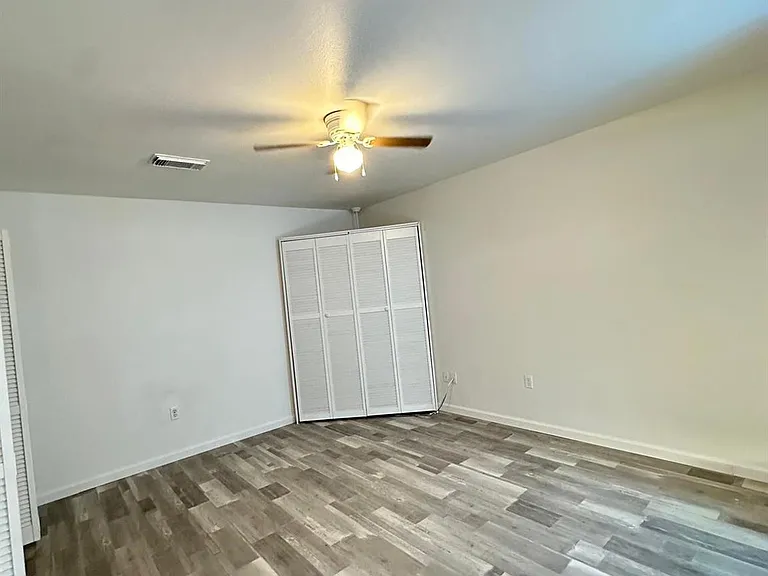 600 W Mimosa St — Photo 16