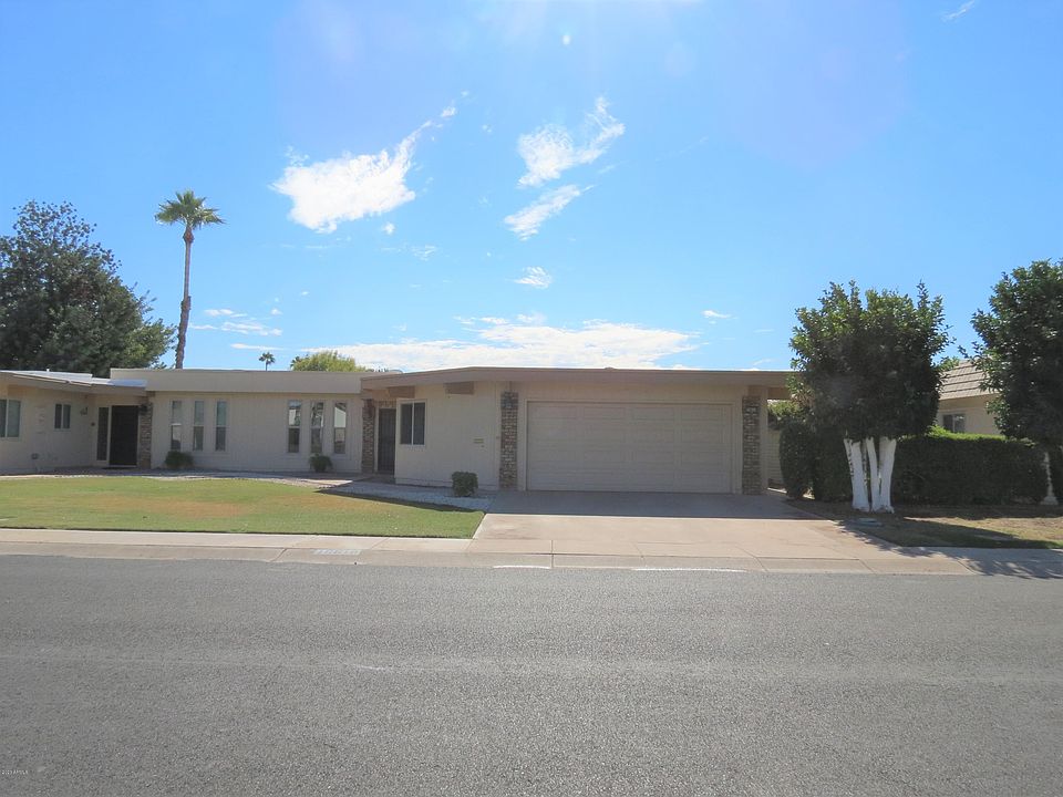 1st image of 10619 W Pineaire Dr
