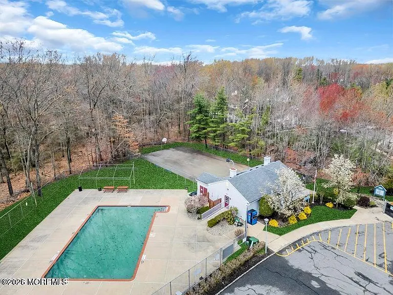761 Banyan Ct — Photo 40