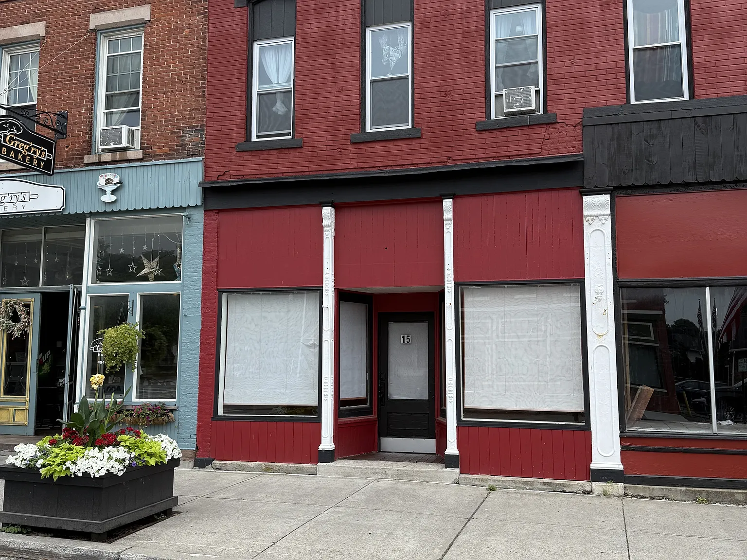15 North Lake Avenue - Commercial — Photo 4