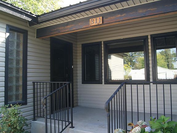 3rd image of 311 Saint Clair Ave