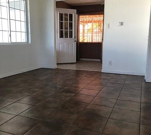 2nd image of 126 Oxford Dr