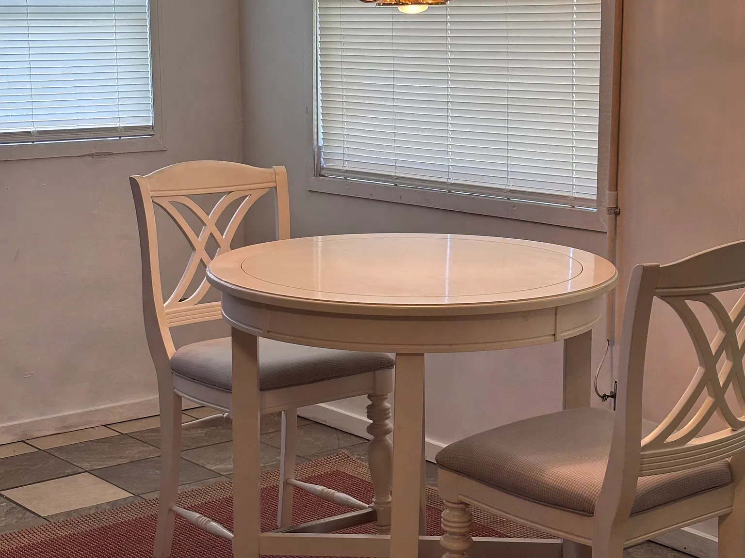 2 bed, 1000 sqft, $1,300 — Photo 3
