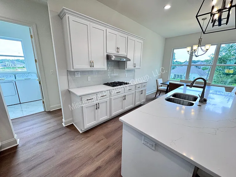 721 Primrose Dr — Photo 9