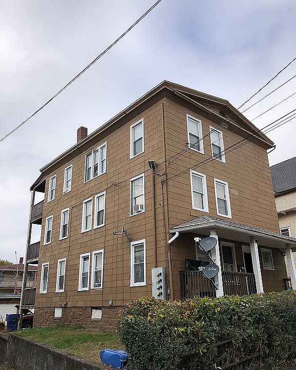 2nd image of 950 Baldwin St