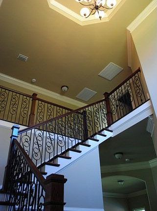 4th image of 303 Cypressglade Ln