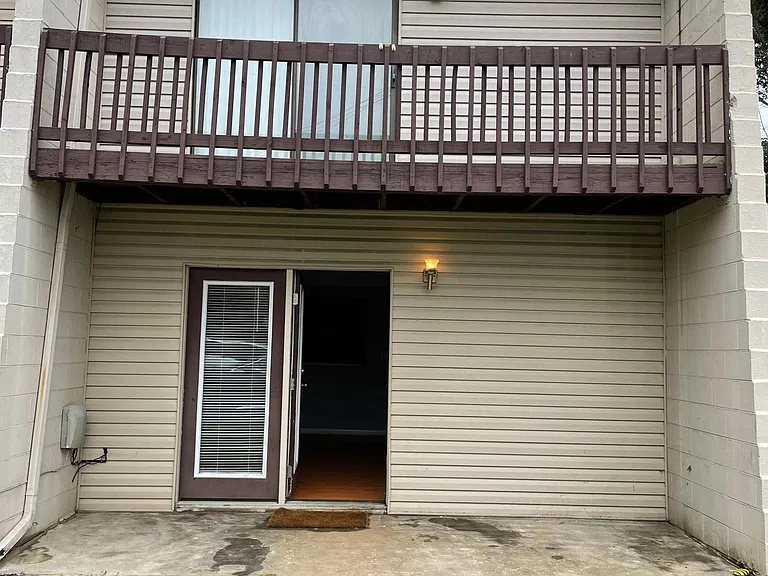 1155 E Main St — Photo 2