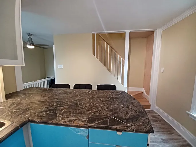 3 bed, 1.0 bath, 700 sqft, $1,875 — Photo 4